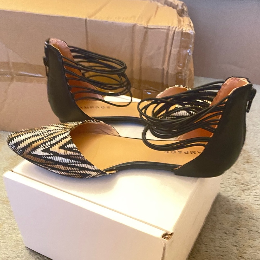 Women dress shoes